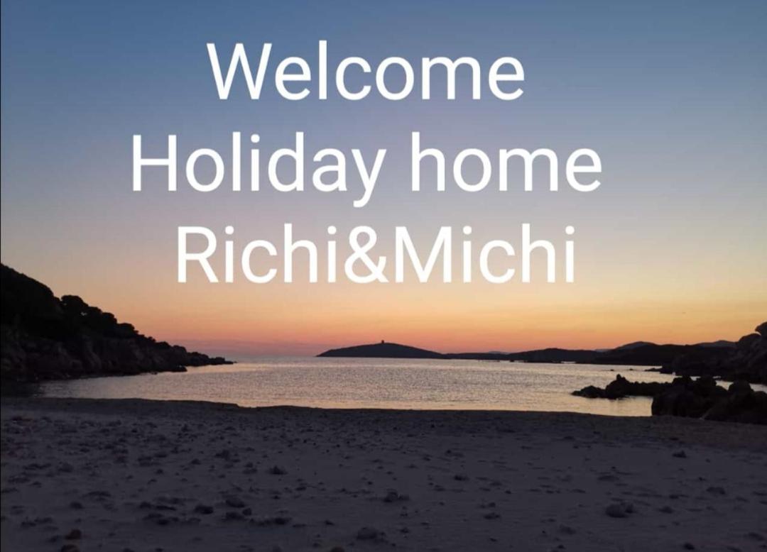 Casa Vacanze Richi&Michi Chia Vila Exterior foto